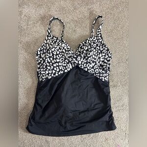 Lands End Tankini Top Underwire Removable Pads Tummy Control Black White 16